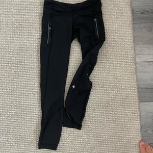 Black Lululemon leggings size 4